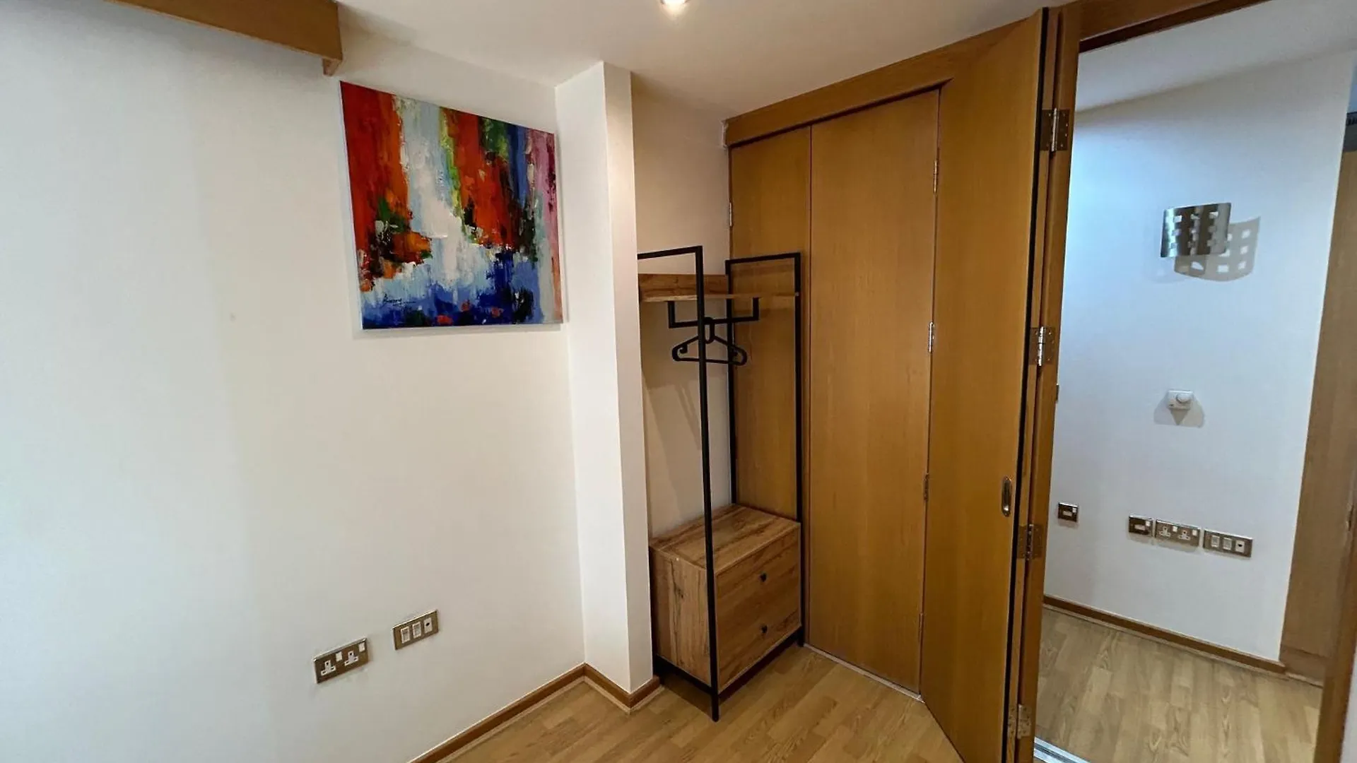 City Centre Apartment, Nr West Quay, Free Parking Southampton 0*,  Royaume-Uni